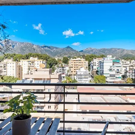 With Free Parking And Pool Apartament *