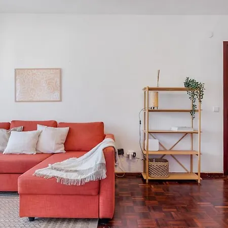 Apartament With Free Parking And Pool