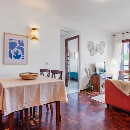 Apartment With Free Parking And Pool Marbella