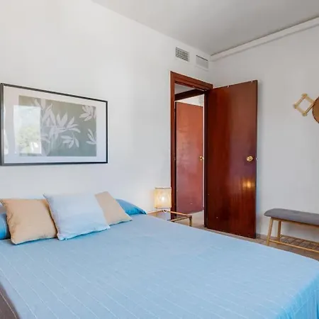 Apartment With Free Parking And Pool *